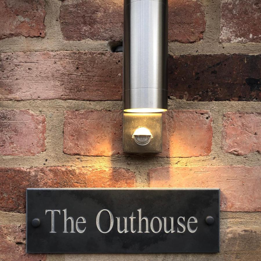 The Outhouse - Ground Floor *